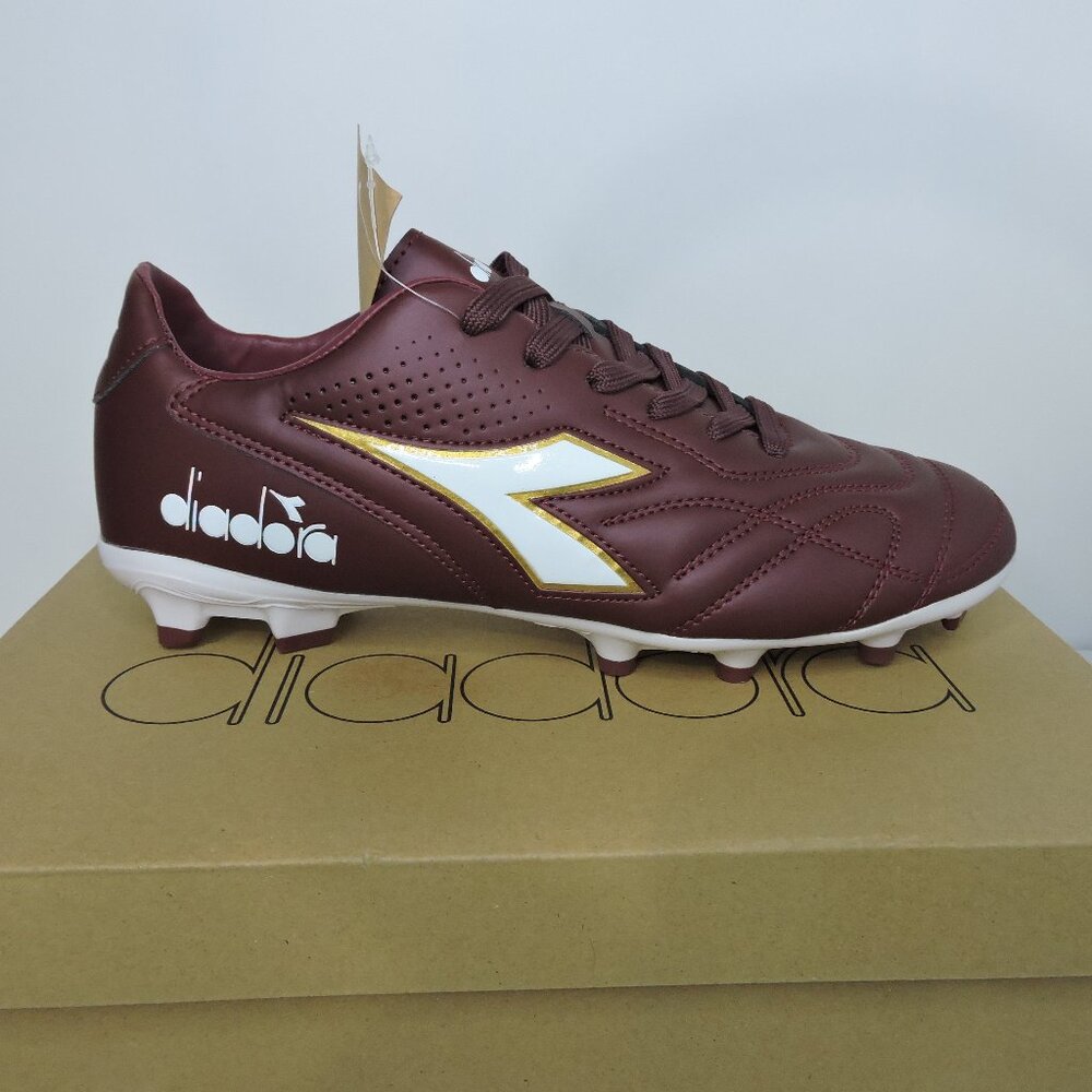 DIadora firm ground soccer cleets boots. brand new